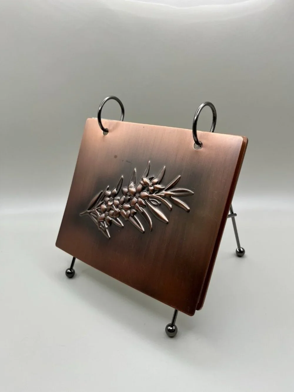VTG Y2K Copper Tone Tabletop Flip Photo Album Floral Metal Easel Stand Cottage